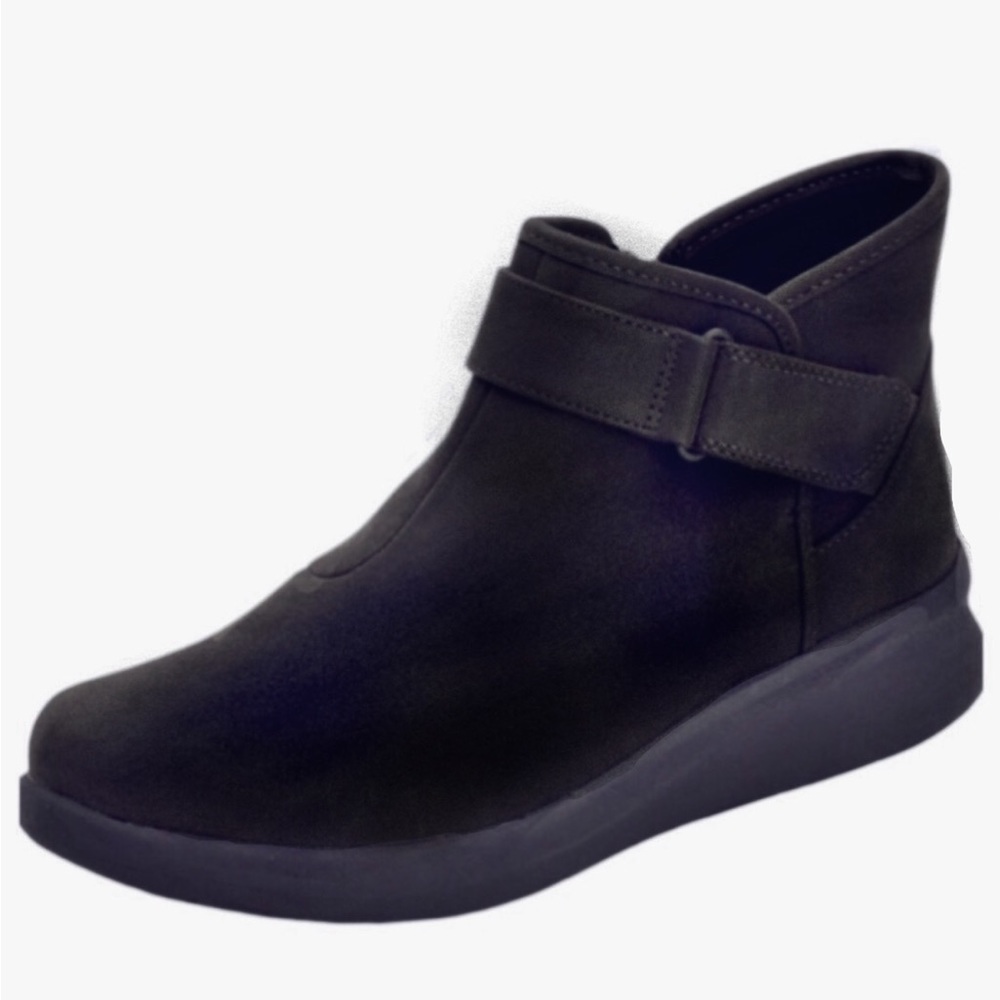 Clarks Womens Cloudstepper Sillian Black Suede Bootie Size 7.5